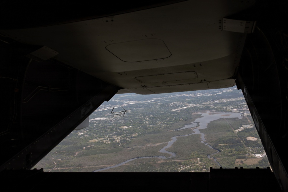 4th Marine Aircraft Wing Conducts Flight Operations with 101st Airborne Division