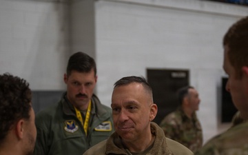 Minot AFB hosts Defense Threat Reduction Agency director
