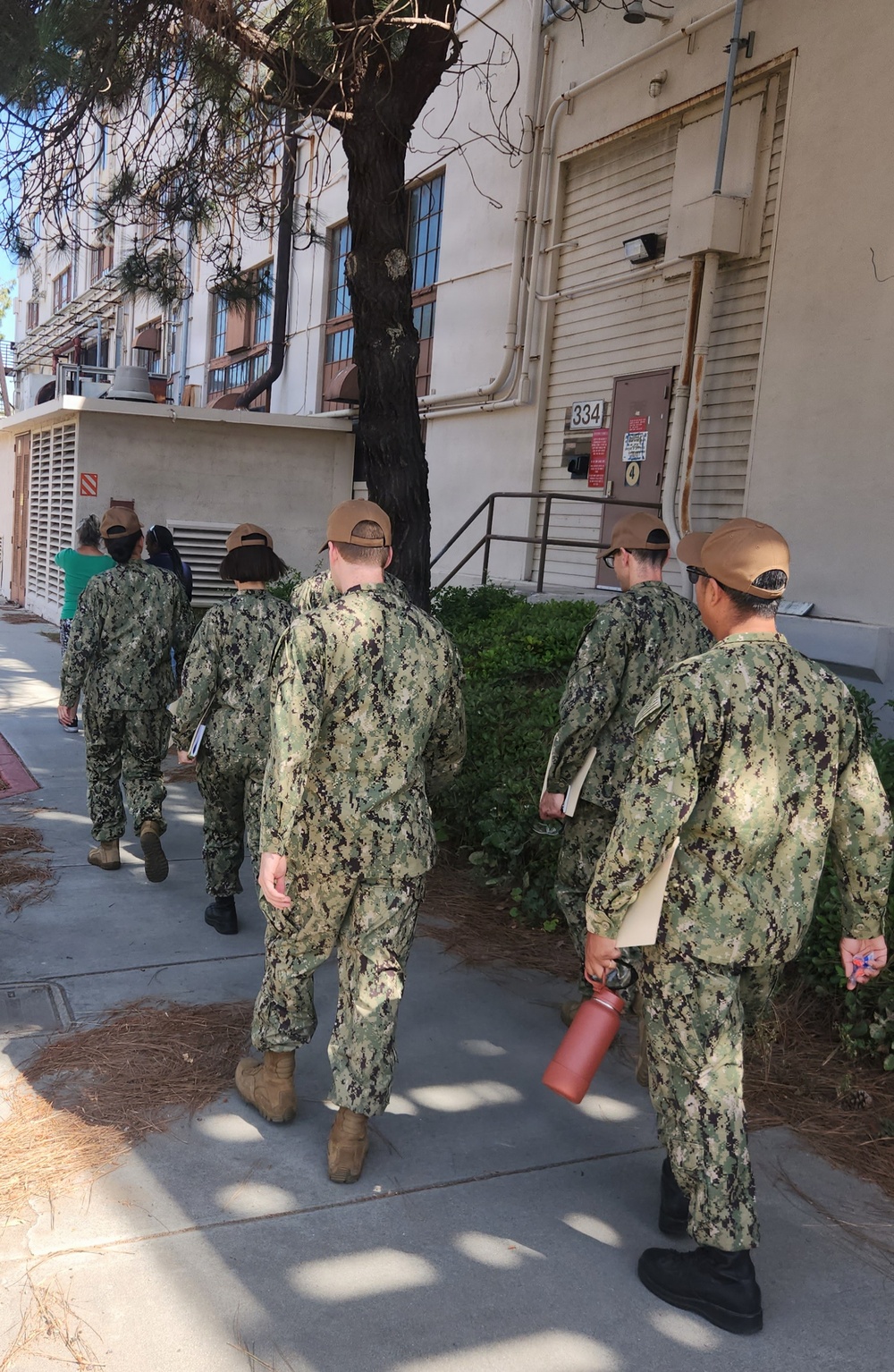 Fleet Readiness Center Southwest (FRCSW) hosts members of COMNAVSURFPAC