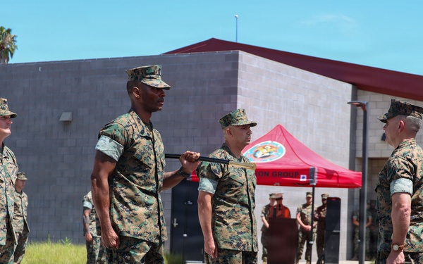 I MIG relief and appointment ceremony