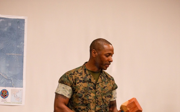 I MIG relief and appointment ceremony