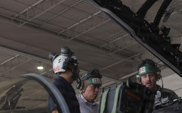 3rd MAW Hosts Students from Dwight D Eisenhower School