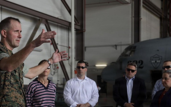 3rd MAW Hosts Students from Dwight D Eisenhower School