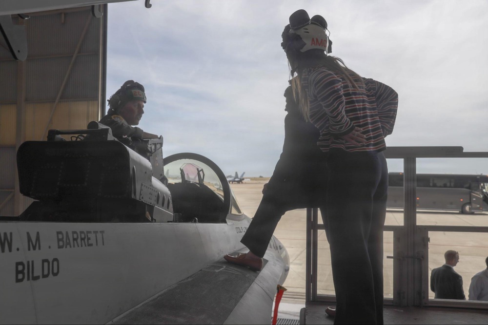 3rd MAW Hosts Students from Dwight D Eisenhower School