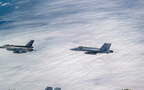 Chile Conducts Bi-Lateral Maritime Engagement with U.S. Navy