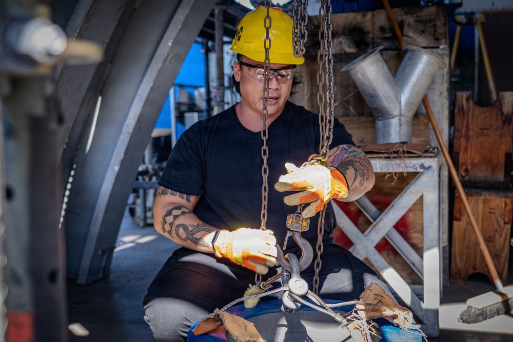 The Rigger's Crucible: How Hands-On Training Builds a Professional