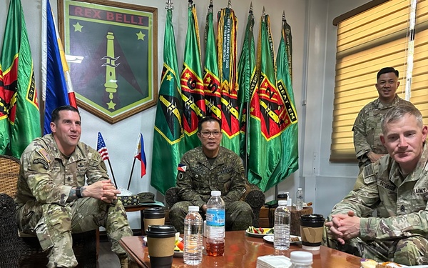 The Backbone of the Alliance: U.S. and Philippine Senior NCOs Foster Future Leaders