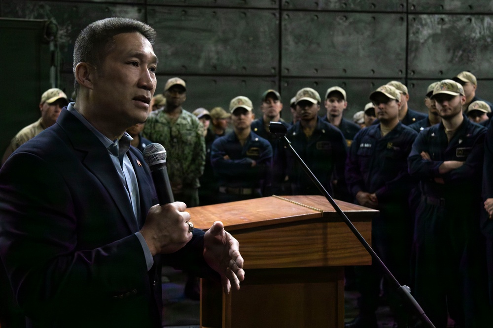 Under Secretary of the Navy visits USS John P. Murtha