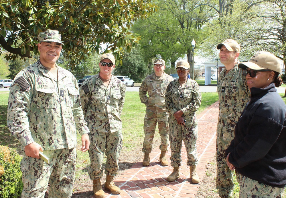 Naval Support Activity South Potomac Leadership Briefs Visiting Senior Leaders