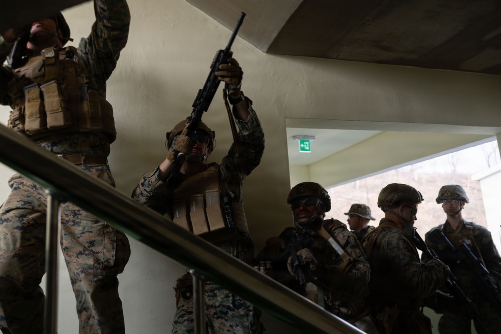 KMEP 26.1 |12th LCT’s Charlie Company Execute Urban Training