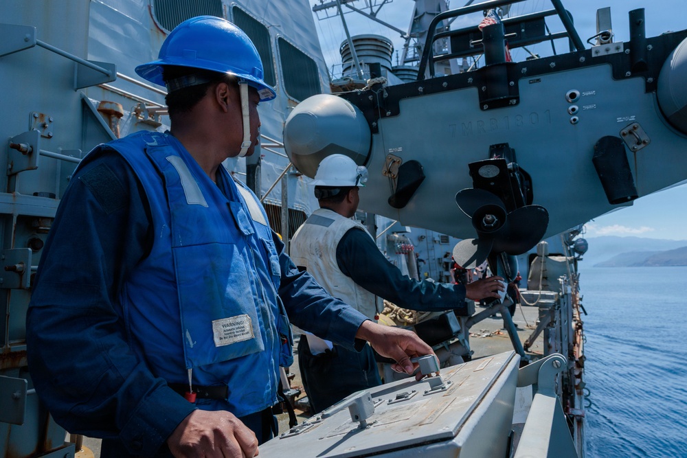 Small Boat Operations aboard USS Gonzalez (DDG 66)