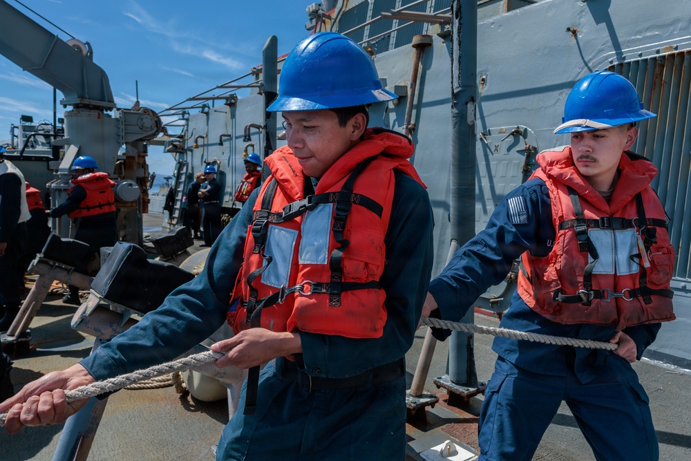 Small Boat Operations aboard USS Gonzalez (DDG 66)