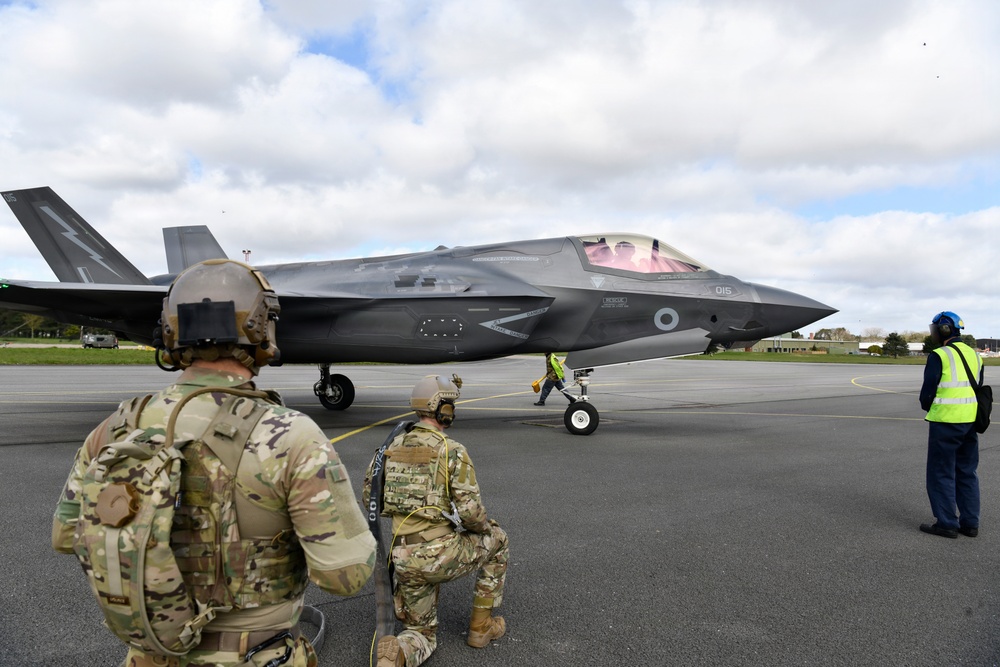 US, UK conduct Joint FARP training