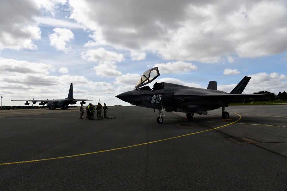 US, UK conduct Joint FARP training