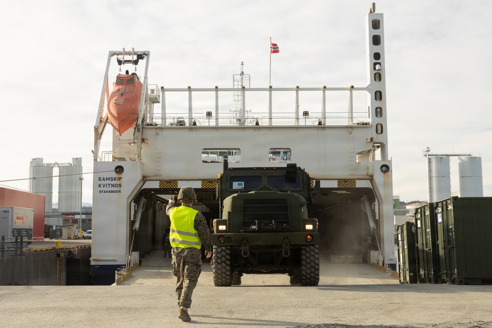 CORE26 | U.S. Marines Offload Ground and Logistical Equipment after Arctic Exercise