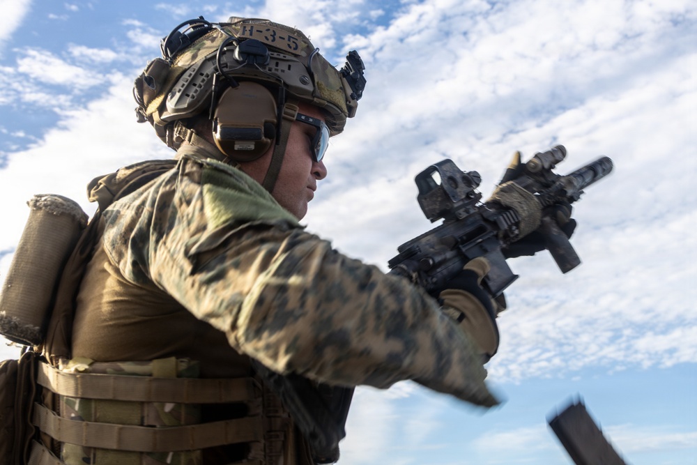 22nd MEU (SOC) | MSPF Marines and U.S. Coast Guardsmen Conduct Deck Shoot