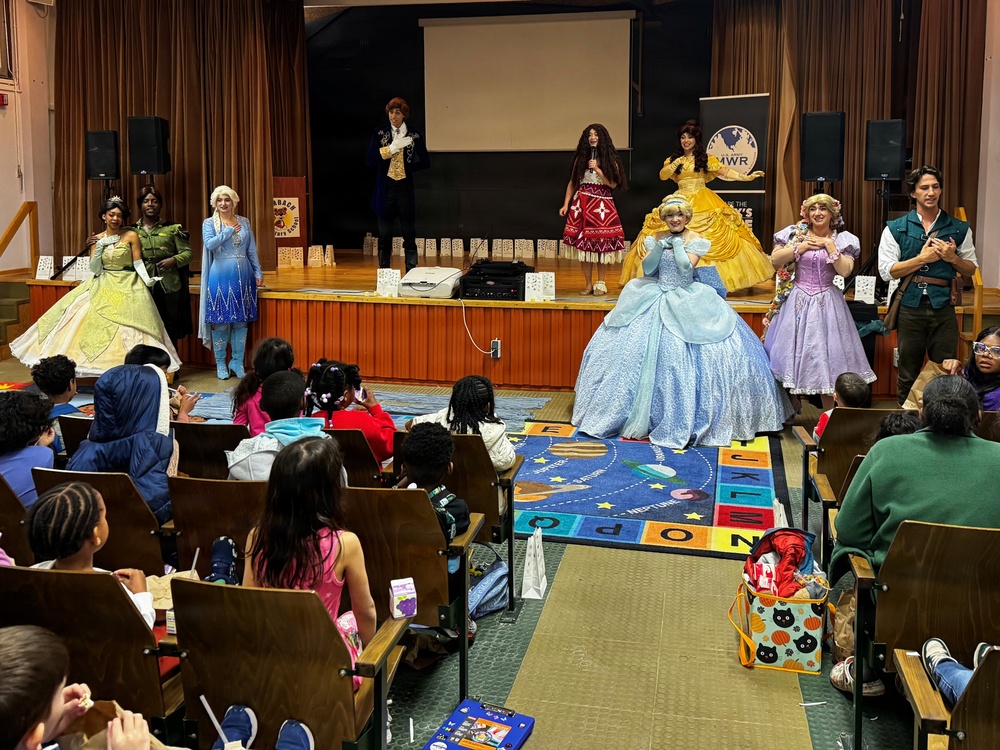 USAG Rheinland-Pfalz “Crowns &amp; Capes” event brings magic to military children