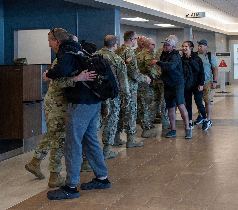Illinois National Guard Soldiers Return to Illinois After Key Logistics Mission in Poland, 10-Month Deployment
