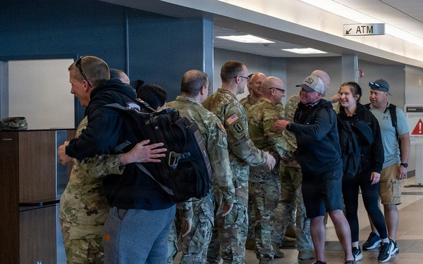 Illinois National Guard Soldiers Return to Illinois After Key Logistics Mission in Poland, 10-Month Deployment