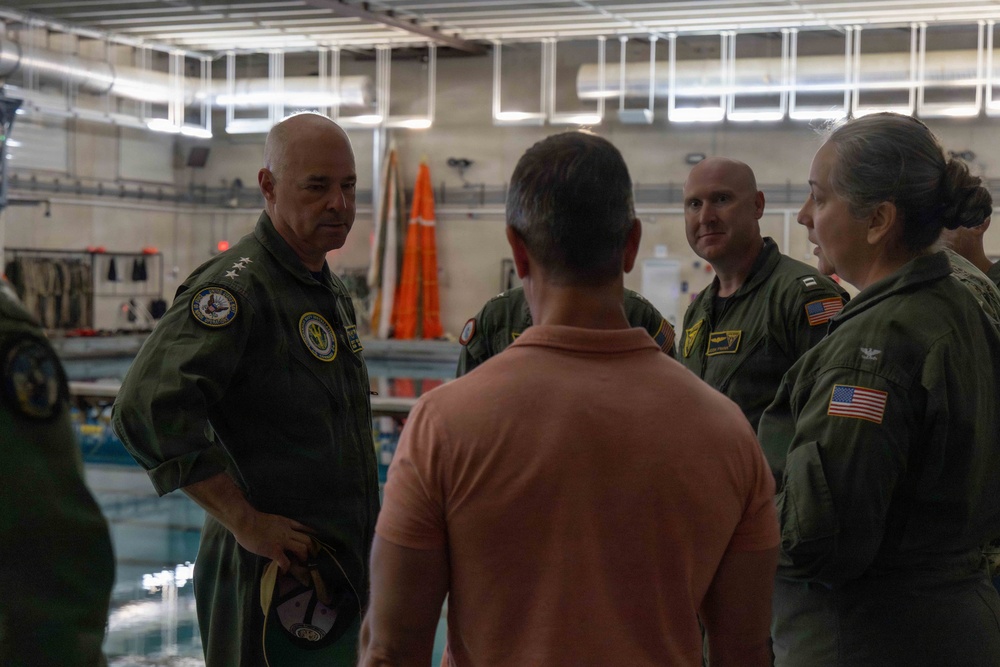 CNIC Commander visits NAS Pensacola