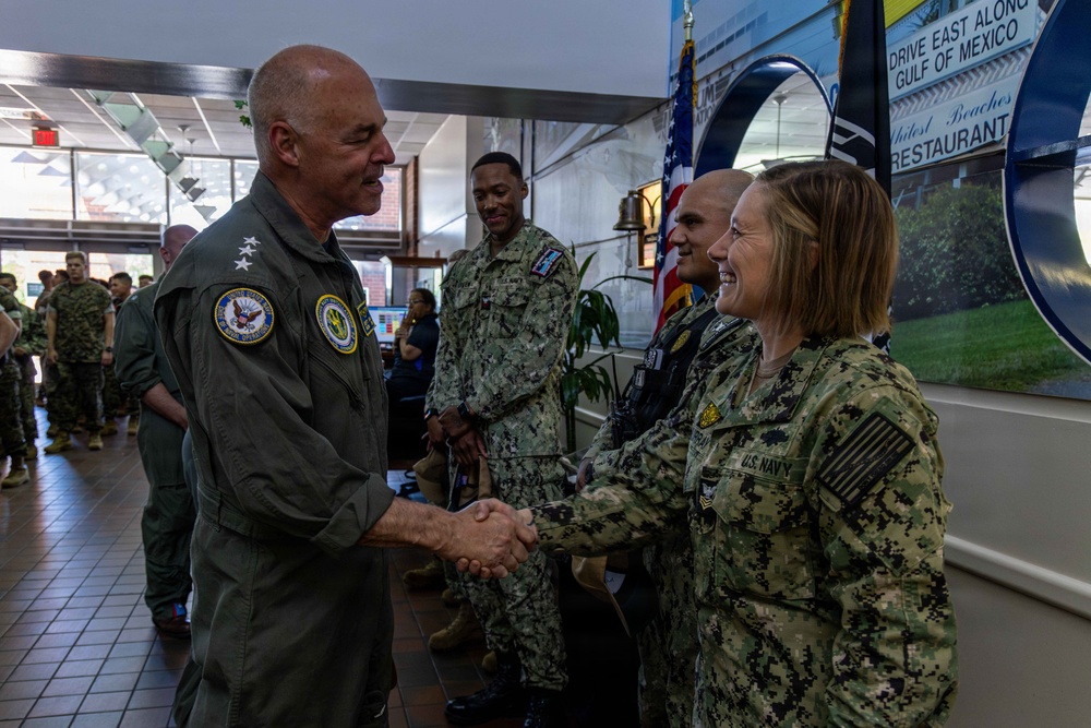 CNIC Commander visits NAS Pensacola