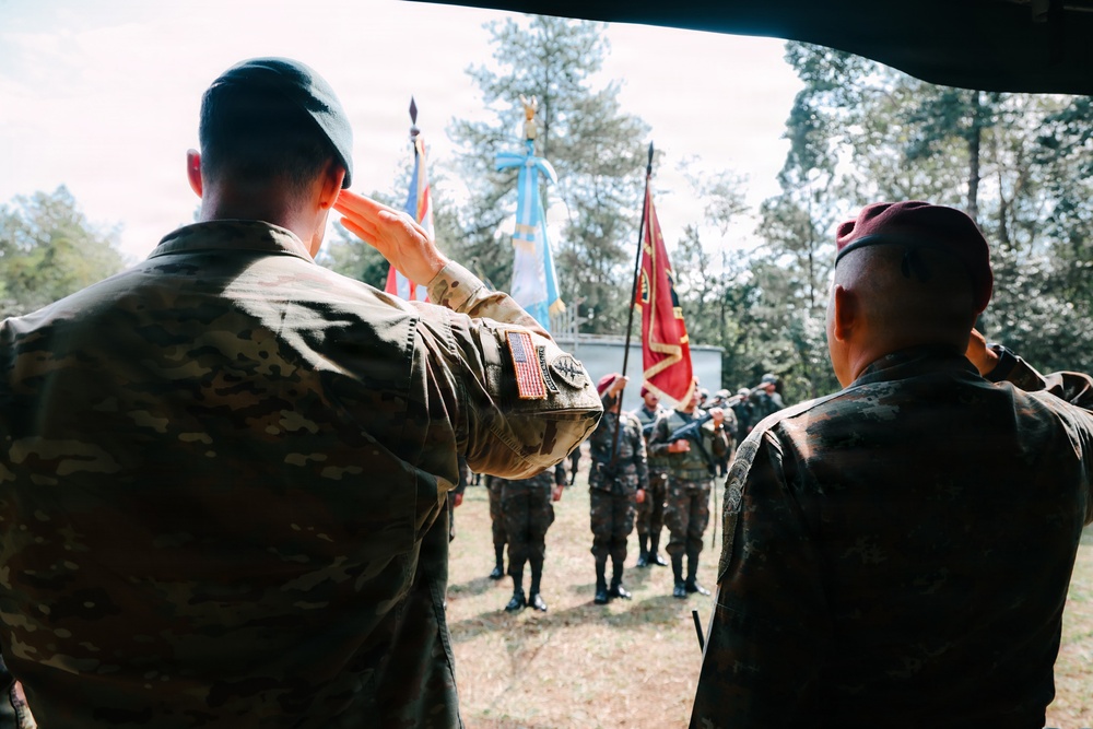 U.S. Army Green Berets train alongside Guatemalan Special Operations Forces