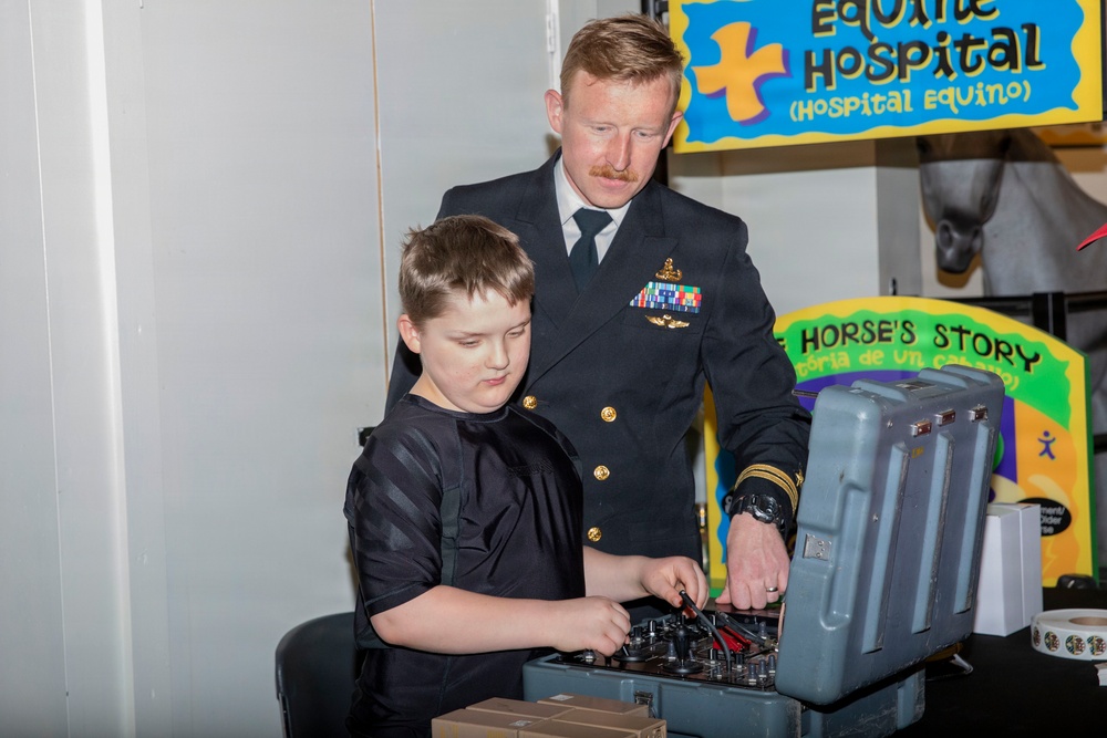 Sailors visit Lexington Children’s Museum