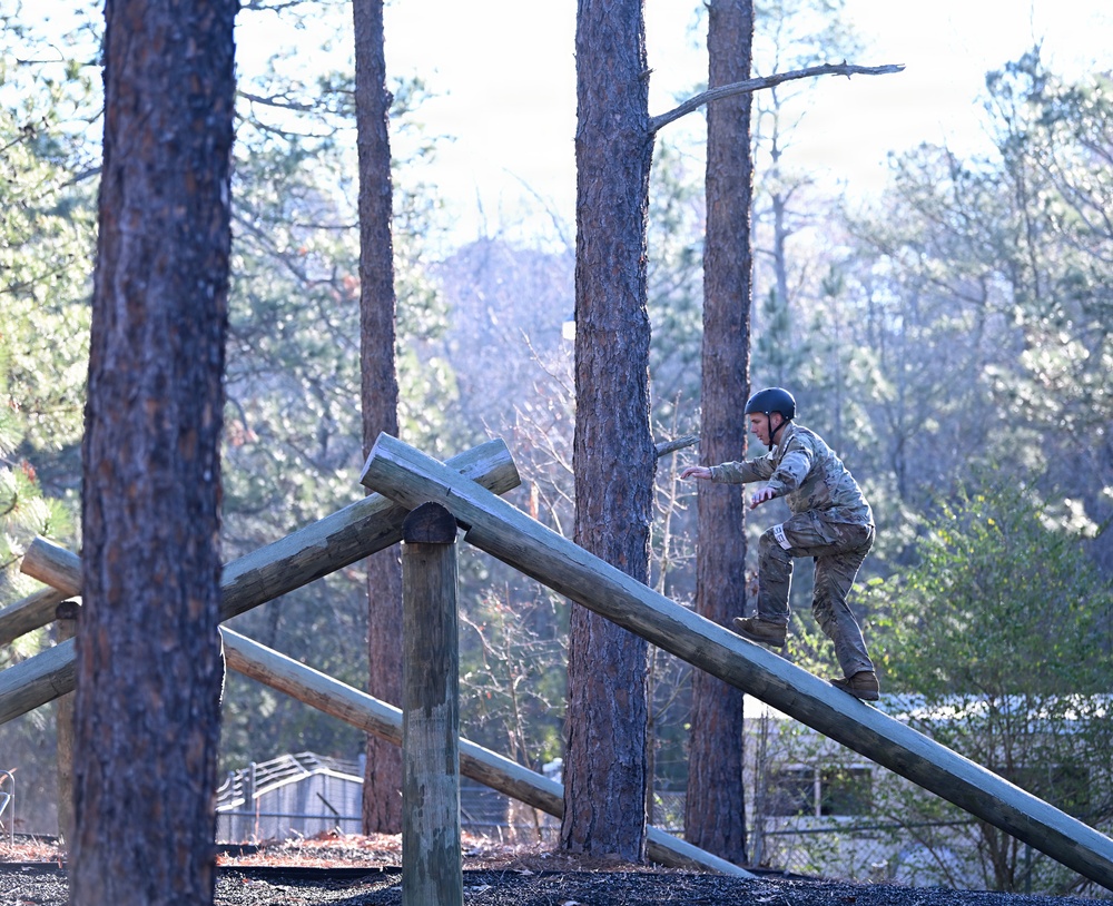 Special Forces Candidates Tackle Obstacle Course