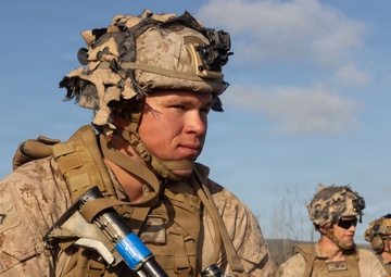 13th MEU Participates in Vertical Assault Course