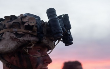 13th MEU Participates in Vertical Assault Course