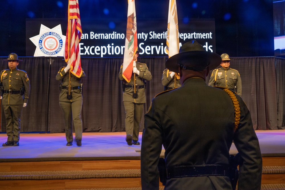 MARINES AND SAILORS FROM MCAGCC RECEIVE THE LIFE SAVING AWARD