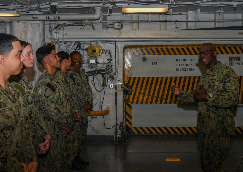 USS Carl Vinson (CVN 70) hosts US Pacific Fleet master chief