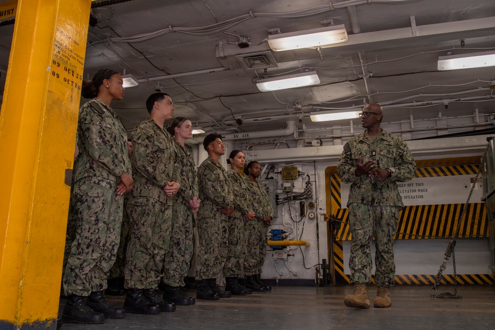 USS Carl Vinson (CVN 70) hosts US Pacific Fleet master chief