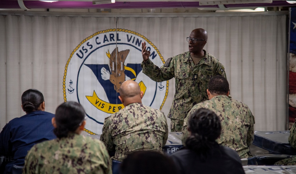 USS Carl Vinson (CVN 70) hosts US Pacific Fleet master chief