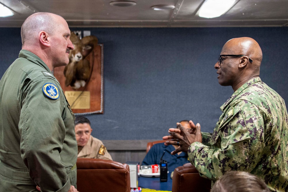 USS Carl Vinson (CVN 70) hosts US Pacific Fleet master chief