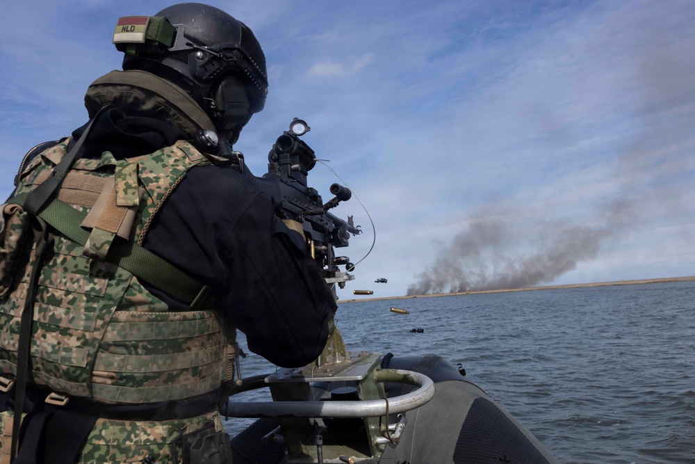 Qua Patet Orbis. Dutch Mariners Sharpen Skills at Cherry Point Ranges