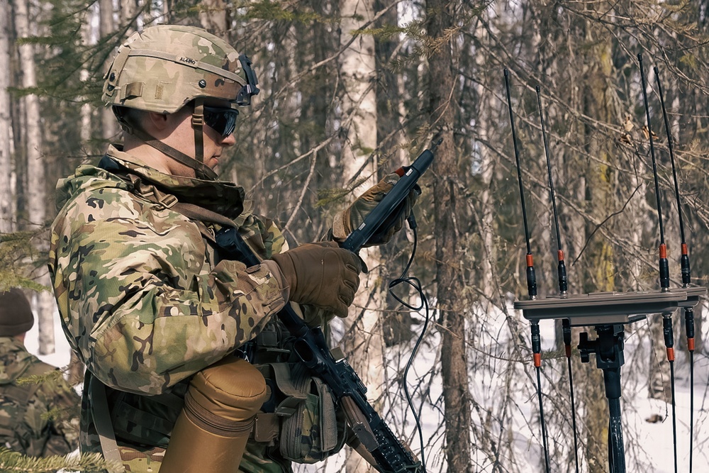 11th Airborne Division MFRC Integrates UAS, C-UAS and EW Capabilities to Expand Reconnaissance in Arctic Operations