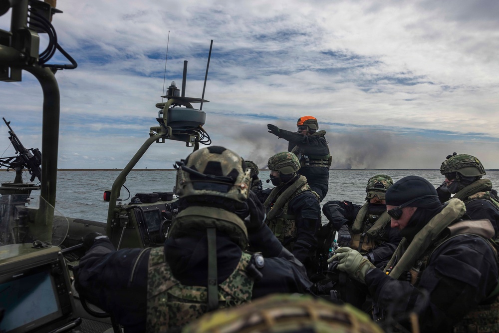 Qua Patet Orbis. Dutch Mariners Sharpen Skills at Cherry Point Ranges