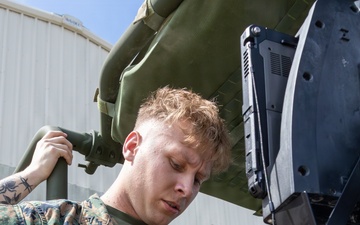 U.S. Marines with 2nd LAAD familiarize themselves with the LMADIS