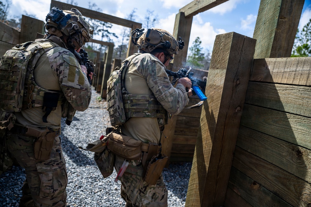 U.S., Danish EOD technicians enhance combat readiness during FTX