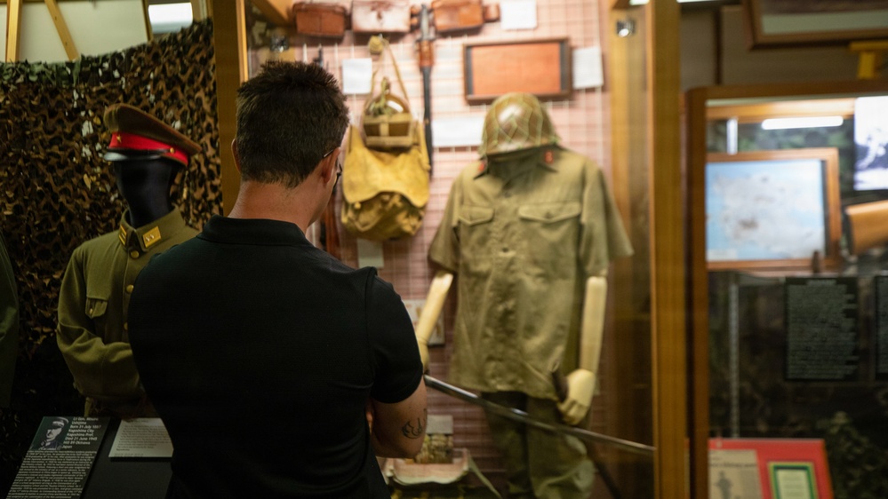 Australian Army Soldiers Visit 3rd MLG’s Battle of Okinawa Museum
