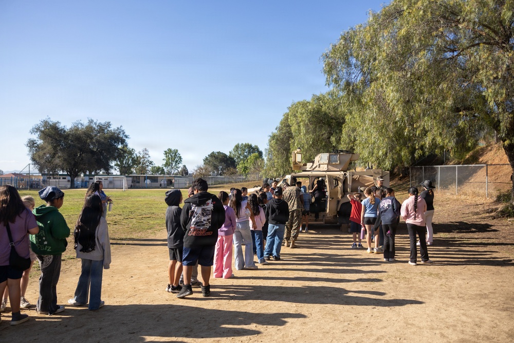 Marines with CLR-1 Visit Local Elementary School for Month of the Military Child
