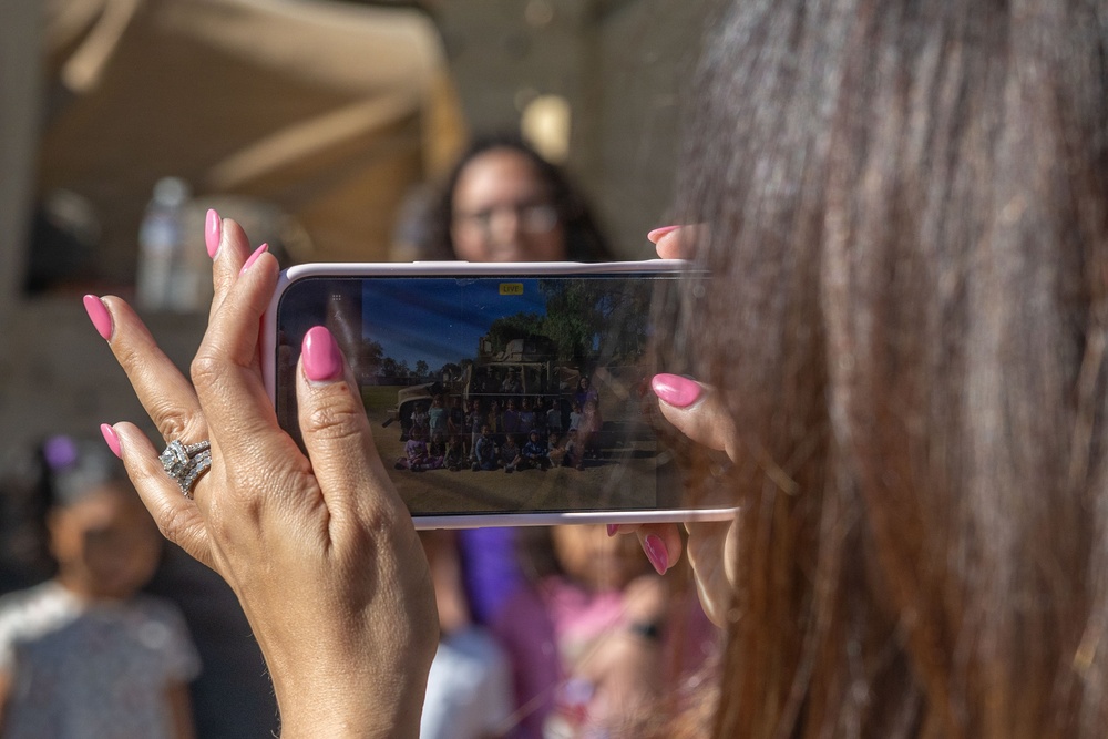 Marines with CLR-1 Visit Local Elementary School for Month of the Military Child