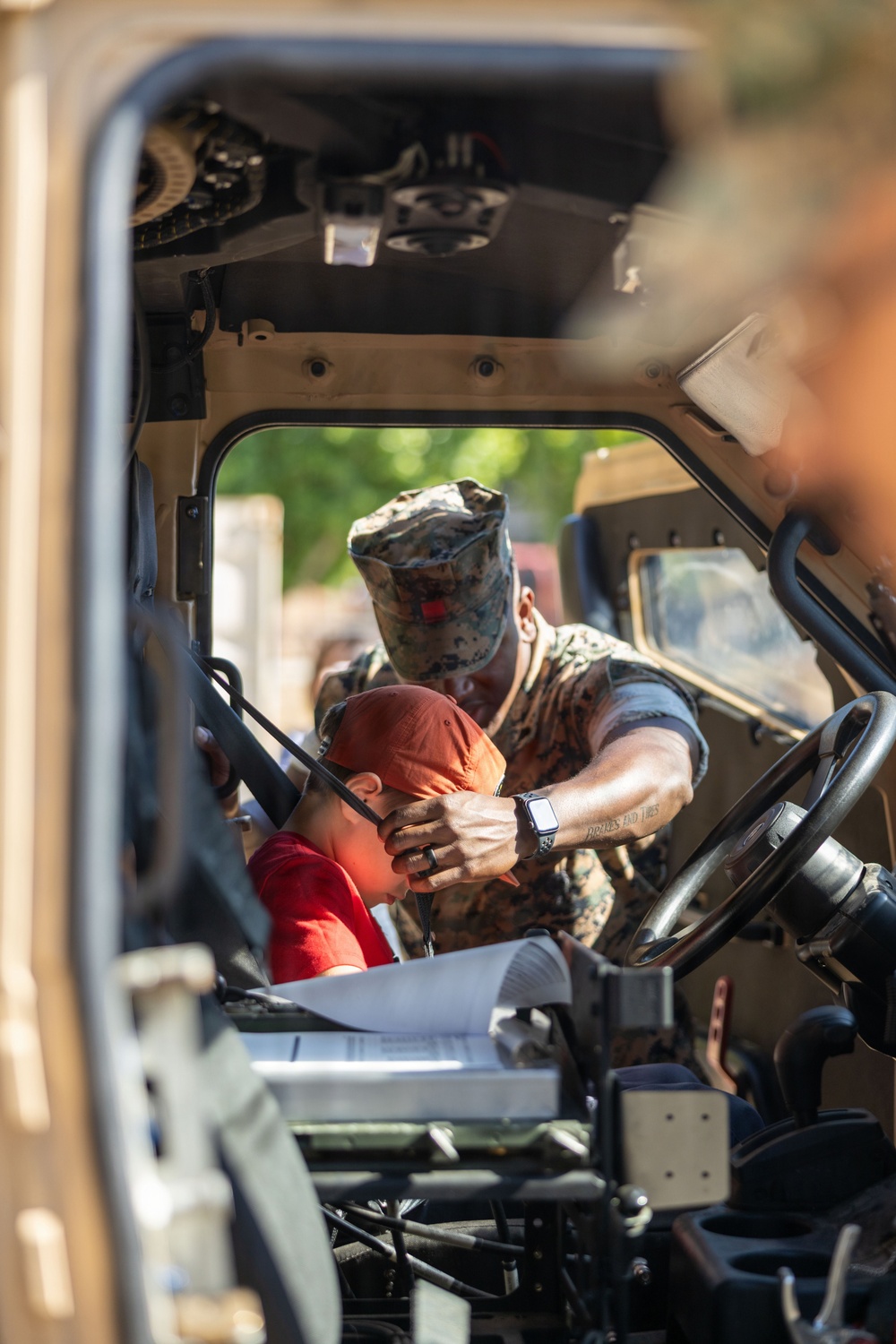 Marines with CLR-1 Visit Local Elementary School for Month of the Military Child