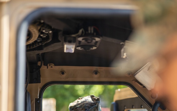 Marines with CLR-1 Visit Local Elementary School for Month of the Military Child