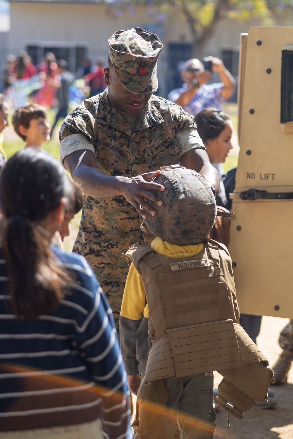 Marines with CLR-1 Visit Local Elementary School for Month of the Military Child