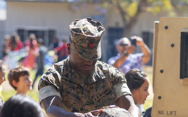 Marines with CLR-1 Visit Local Elementary School for Month of the Military Child