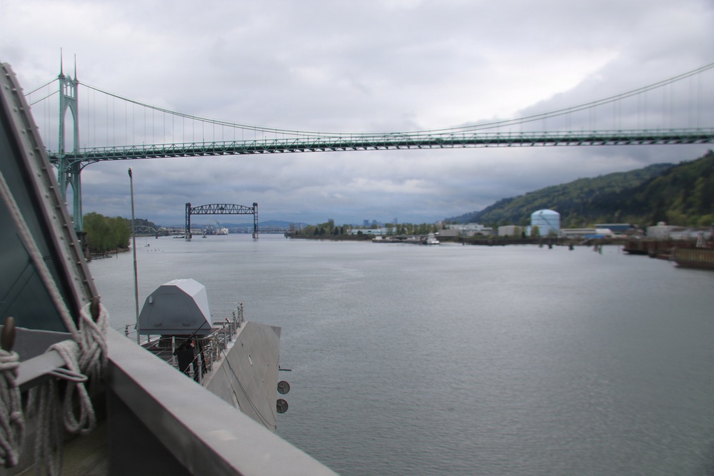 USS Savannah (LCS 28) arrives in Portland