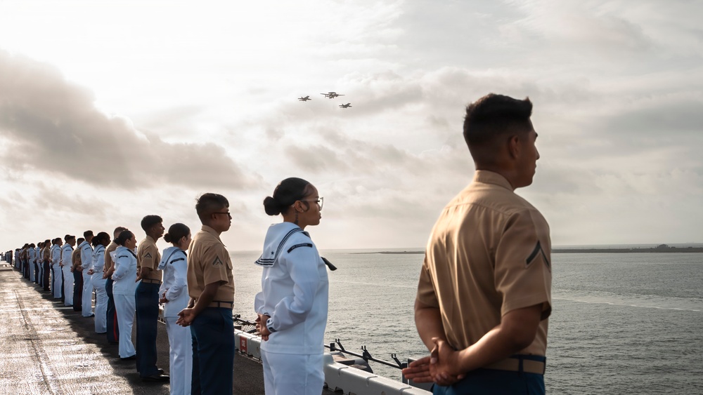 USS Kearsarge Arrives to Fleet Week Houston