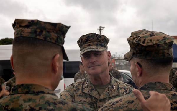 Assistant Commandant of the Marine Corps recognizes III Marine Expeditionary Force Marine Information Group Marines